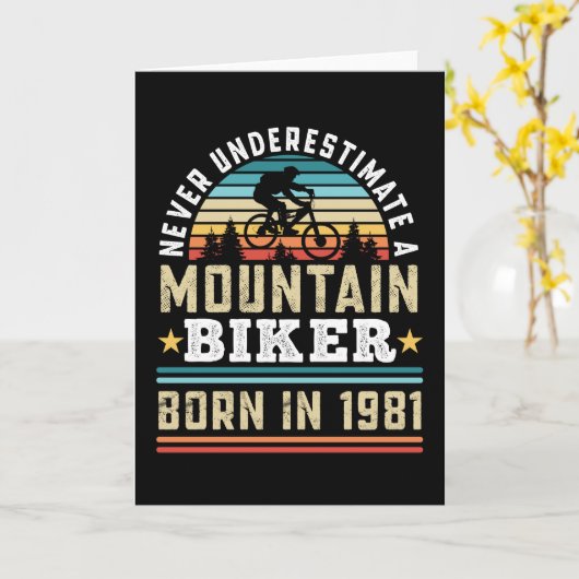 マウンテン生まれバイクもしくは自転車に乗る人1981年40回目の誕生日ギフトMTB カード (黄色い花)