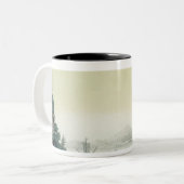 マウントバーノン(colouの近くのポトマック川の眺め ツートーンマグカップ (正面左)