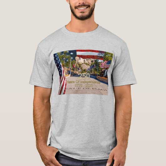 マウント・ラシュモア フラッグ・アベニュー 準250周年記念 Tシャツ (正面)