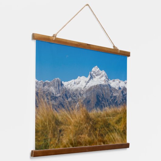 マウン威厳のあるト・トリグラフ，スロベニア 吊り下げ型タペストリー (傾斜あり)