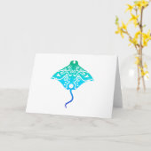 マオリのアカエイのBatoideaの種族の入れ墨のギフトのアイディア カード (黄色い花)