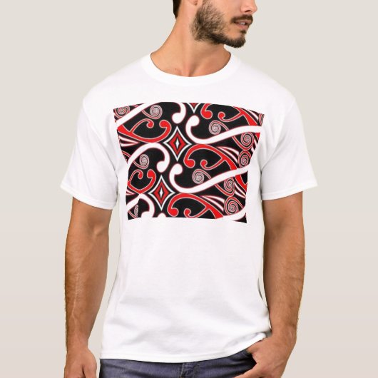 マオリのデザイン Tシャツ (正面)