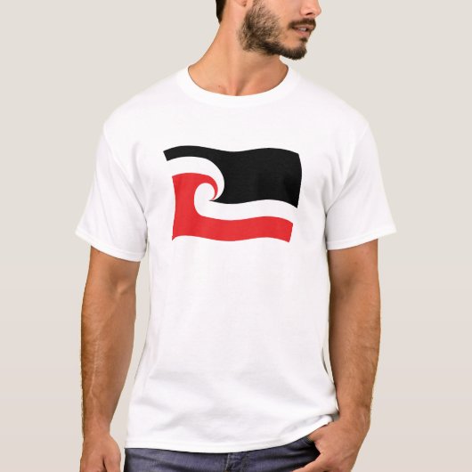 マオリの人々の旗シャツ Tシャツ (正面)