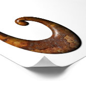 マオリ釣り針 – 錆 ポスター (角)