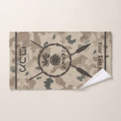 マカビーシールドと槍 – 砂漠 ハンドタオル (ハンドタオル)