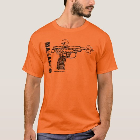 マカロフのピストルグラフィックアートのカッコいい銃のTシャツ Tシャツ (正面)