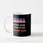 マガは今まで以上に大統領のためのトランプ2024 コーヒーマグカップ (左)