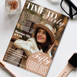 マガジン・カバー50th Birthday Party招待状 招待状<br><div class="desc">Magazine 50th birthday bashのためのCoverテーマの誕生日パーティーの招待状。お祝いのスタイルを取得するトレンディーの設計。引用文：フィフティと素晴らしいインクルード。写真、名前、大事な行事、日付、時刻、場所、出欠詳細が必要パーソナライズされた。スタイルエレガント、ほとんどの秋の色が、任意の季節に適している。デザインはカスタマイズ編集デザインツールを使用して更に行える。</div>