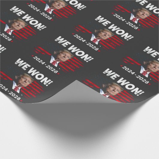 マガ誇りを持ったー大統領トランプ氏が成熟の日を制した ラッピングペーパー (角)