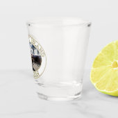 マキナック島のダウンタウンにある馬と馬車(MI) ショットグラス (右)