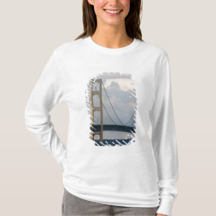 マキナック橋、ミシガン州、アメリカ Tシャツ