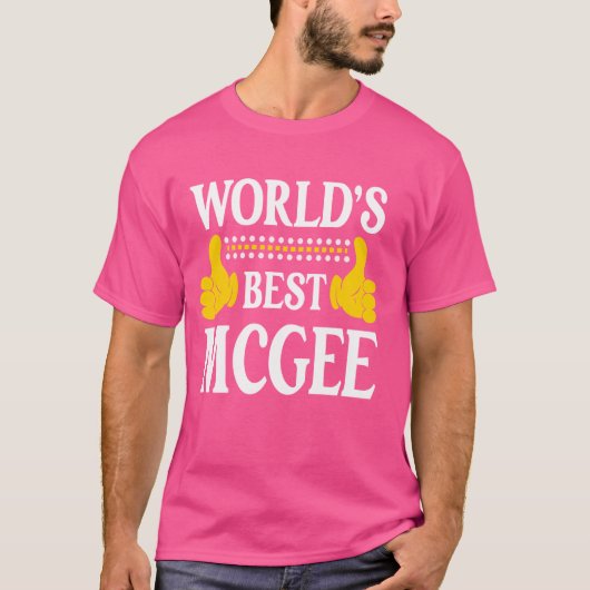 マギーおもしろい名字チーム名姓ワールド Tシャツ (正面)