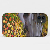 マギー・クリーク沿いの秋の色 Case-Mate iPhoneケース (裏面(横))