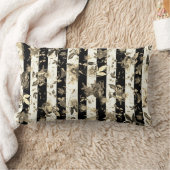 マクシマリストベージュフラワーズ白黒ストライプ ランバークッション (ブランケット)