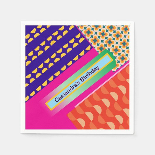 マクシマリスト誕生日繰り返しパターカラフルン スタンダードカクテルナプキン (正面)