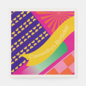 マクシマリスト誕生日繰り返しパターカラフルン スタンダードランチョンナプキン (正面)