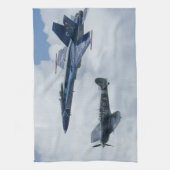 マクドネル・ダグラスCF-188Aホーネット キッチンタオル (縦)