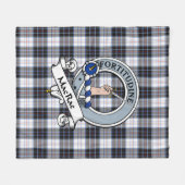 マクラードレスクランモダンバッジタータンチェックプレイド フリースブランケット (正面(横))