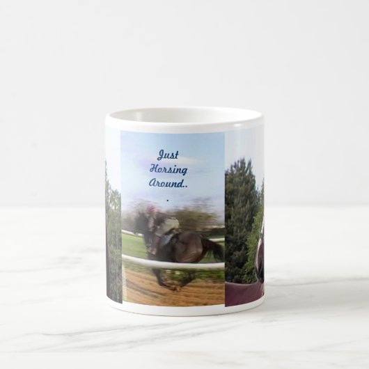 マグのまわりのちょうどHorsing コーヒーマグカップ (中央)