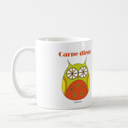 マグの微笑のフクロウのCarpeのdiem Yolo コーヒーマグカップ (左)