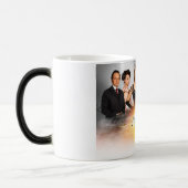 マグを変形させるMurdochのミステリー モーフィングマグカップ (左)