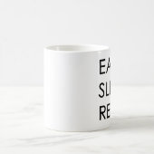 マグを食べて下さい、眠らせて下さい、読んで下さい コーヒーマグカップ (中央)