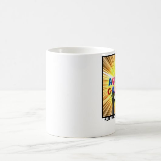 マグを飲んでいるオーストラリアのゲーマー コーヒーマグカップ (中央)