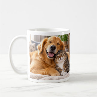 マグカップに描かれた犬と猫のハーモニー コーヒーマグカップ