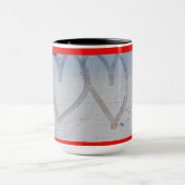 マグカップに雪で描いた二つのハートの跡 マグカップ (中央)