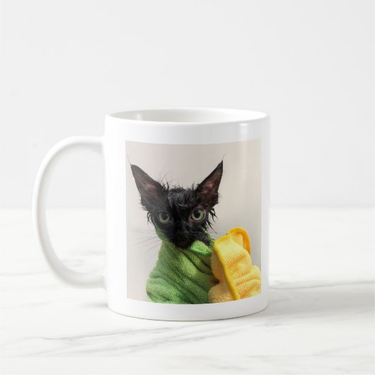 マグカップの上でムープをする コーヒーマグカップ (左)