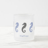 マグカップ – 名前の付いた海馬（ライトブルー） (中央)