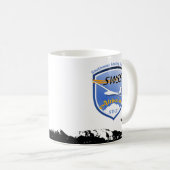 マグカップ – SWSSエンブレム – "At the Ranch"版 (正面右)