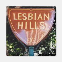 マグネット – "レズビアンヒルズ"