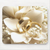 マグノリアの上の金の結婚指輪 マウスパッド (正面)