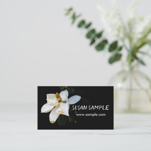 マグノリアはっきりしたオンブラックフラワー撮影 名刺 (スタンド正面)