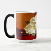 マグノリアオンレッドベルベットマーティンジョンソンヘード モーフィングマグカップ (左)