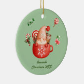 マグパーソナライズされたで名前クリスマス格言を追加する セラミックオーナメント (右)