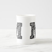 マグモノグラムの:文字"M" ボーンチャイナマグカップ (正面)
