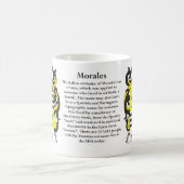 マグモラレス家族の紋章付き外衣 コーヒーマグカップ (中央)