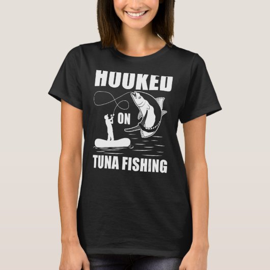 マグロに引っ掛け魚釣りイエローフィンマグロ魚釣り Tシャツ (正面)