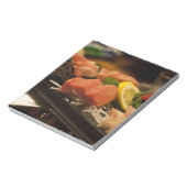 マグロのパーティ寿司タイムの魚料理 ノートパッド (回転)