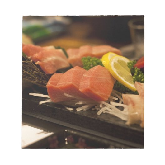 マグロのパーティ寿司タイムの魚料理 ノートパッド (正面)
