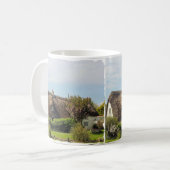 マグ-かやぶきにされたコテッジコーンウォールイギリス コーヒーマグカップ (正面左)