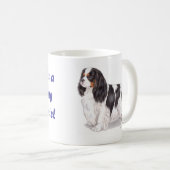 マグ: 三色の無頓着なチャールズ王スパニエル犬 コーヒーマグカップ (正面右)