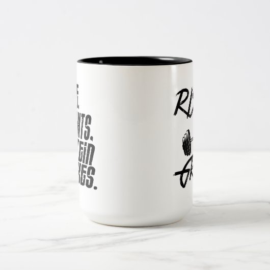 マグ-上昇及び粉砕のコーヒー重量蛋白質の振動 ツートーンマグカップ (中央)