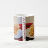 マグ、ALarsenArtist著"カラメルシナモンアップルパイ"の コーヒーマグカップ (中央)