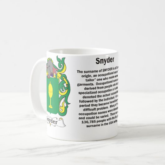 マグSnyder家族の紋章付き外衣 コーヒーマグカップ (正面左)
