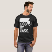 マサセおもしろいッサススローガン州の地図 Tシャツ (正面フル)