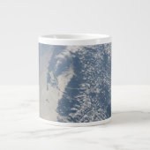 マサチューセッツの海岸線のSunglint。 ジャンボコーヒーマグカップ (正面)