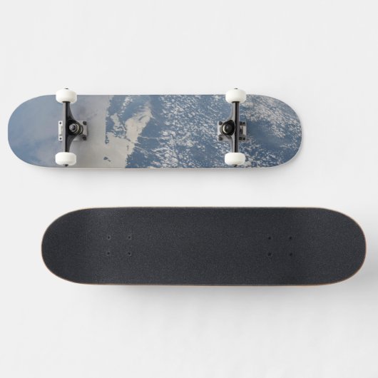 マサチューセッツの海岸線のSunglint。 スケートボード (横)